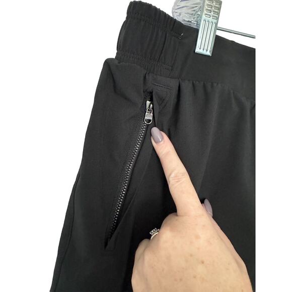 CALIA Journey Collection Mid-Rise Shorts Size 1X Pure Black Relaxed Fit 5” NWT - Picture 3 of 6